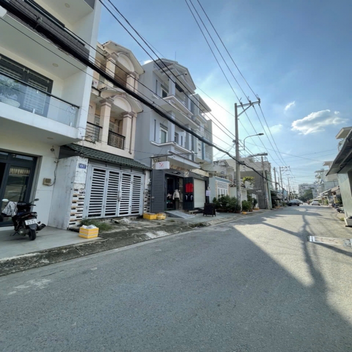 NHÀ MỚI NGUYỄN HỮU TIẾN, 4x16m, 4 TẦNG, HẺM XE TẢI, 8 TỶ NHỈNH - 12