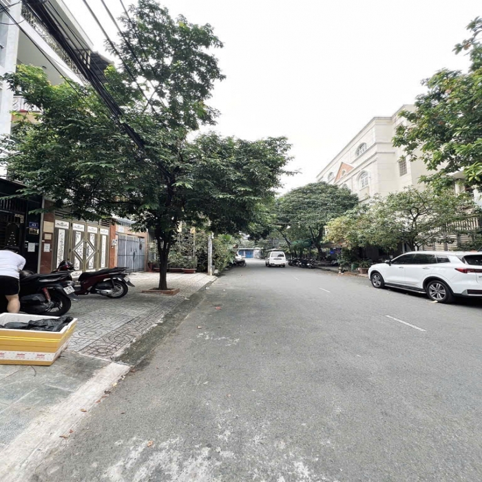 LÀNG TỶ PHÚ TÂN SƠN NHÌ, BMW NGỦ NHÀ, ĐƯỜNG CHỈ ĐỦ 3 ÔTÔ CHẠY - 13