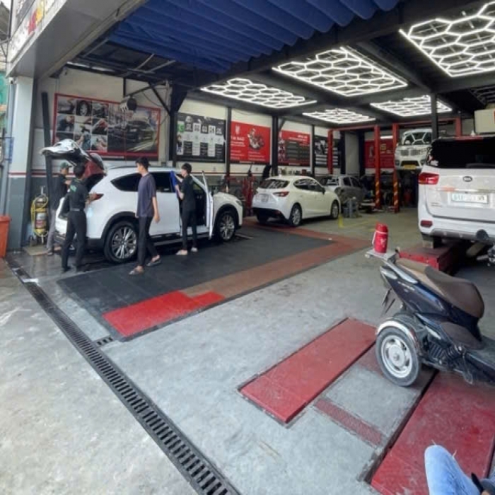 PRIME AUTOMOTIVE BUSINESS STREET, 12x20m FRONTAGE, HOUSE FOR SALE ON CHE LAN VIEN STREET, TAN PHU DISTRICT - 3