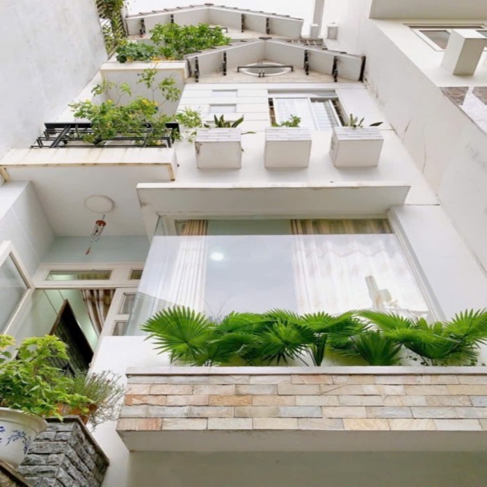 ĐÃ BÁN --- LƯU CHÍ HIẾU, 4 TẦNG BTCT, TẦNG HẦM, HẺM XE HƠI, 4x15m, 8 TỶ NHỈNH