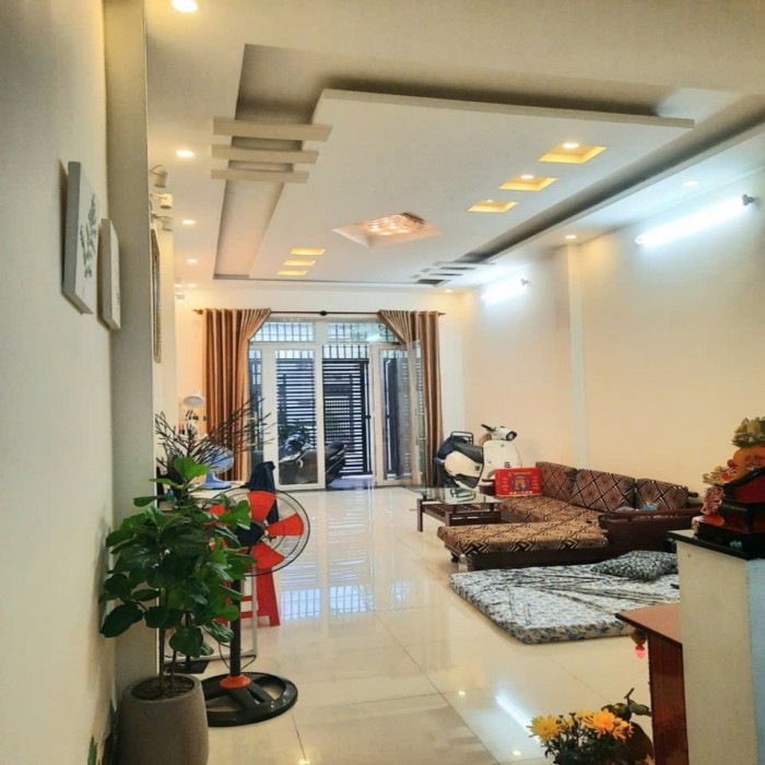 MẶT TIỀN HUỲNH VĂN GẤM, 4x20m, 3 TẦNG BTCT, 13 TỶ NHỈNH