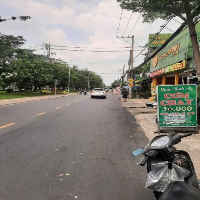 ​​​​​​​MẶT TIỀN ĐƯỜNG D9, 100m2, 3 TẦNG, NHÀ MỚI, 13 NHỈNH