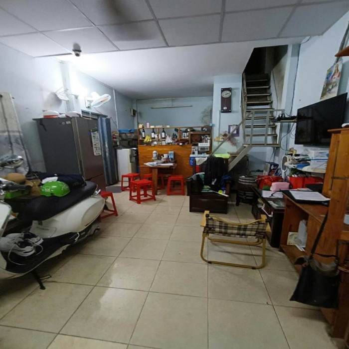 PHÙNG CHÍ KIÊN, 100m2, HẺM LỚN, SÂN XE, 7 TỶ NHỈNH