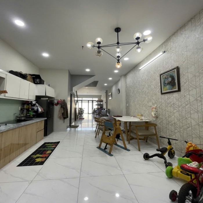 NHÀ MỚI NGUYỄN HỮU TIẾN, 4x16m, 4 TẦNG, HẺM XE TẢI, 8 TỶ NHỈNH