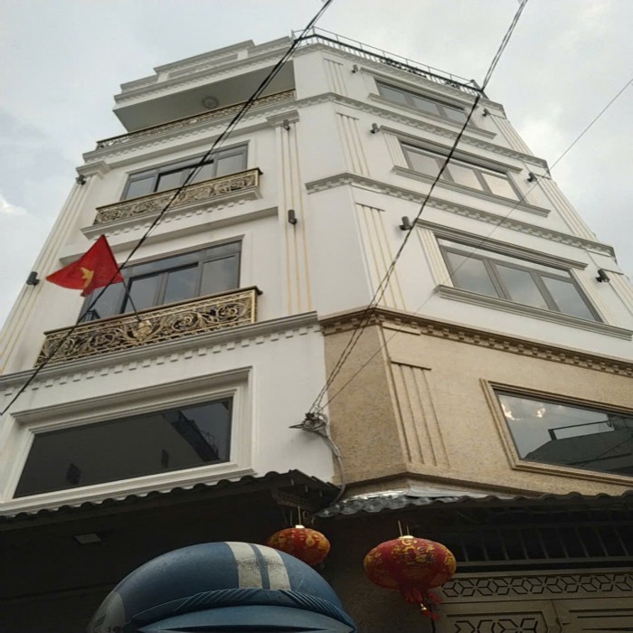 8.95-8.8 BILLION VND, 5-STORY STUNNER, EXPANDING LOT, TAN QUY, CAR ALLEY, 4.5x12m