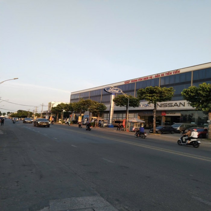 PRIME AUTOMOTIVE BUSINESS STREET, 12x20m FRONTAGE, HOUSE FOR SALE ON CHE LAN VIEN STREET, TAN PHU DISTRICT