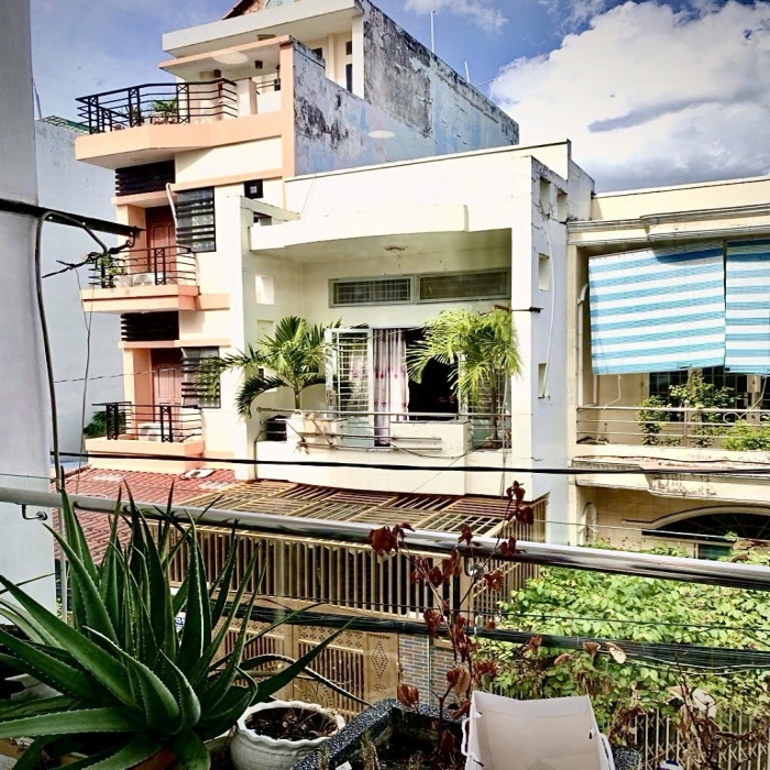 ĐÃ BÁN --- NHÀ MỚI BỜ BAO, HẺM XE TẢI, 83.5m2, 2 MẶT HẺM - 2