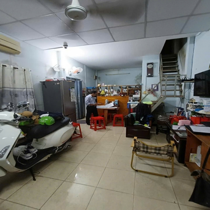 PHÙNG CHÍ KIÊN, 100m2, HẺM LỚN, SÂN XE, 7 TỶ NHỈNH - 2