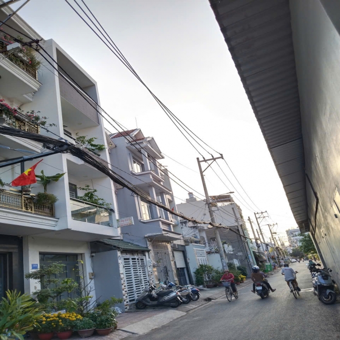 BÁN NHÀ NGUYỄN HỮU TIẾN, 4x19m, 3 TẦNG, ĐƯỜNG 12m, VỈA HÈ, NHỈNH 8 TỶ - 3