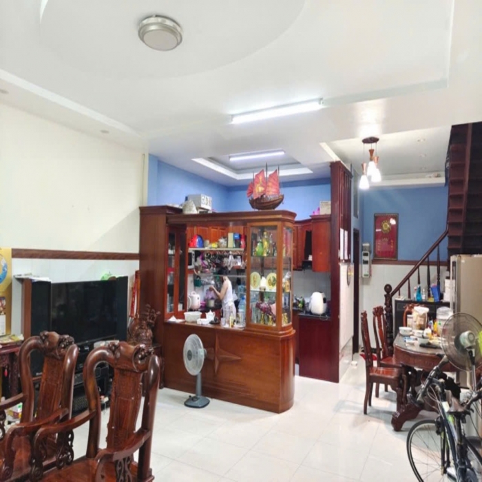 DƯƠNG ĐỨC HIỀN, 6.3 x 10.5m, 2 TẦNG, LÔ GÓC, HẺM XE HƠI THÔNG, 7 TỶ NHỈNH - 3