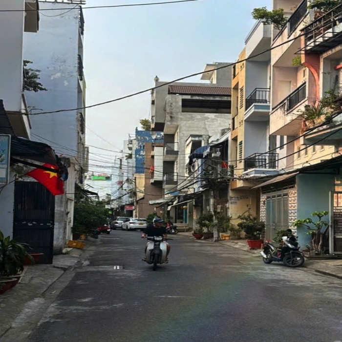 HÀNG XÓM CAO TẦNG, VƯỜN LÀI, HIẾM NHÀ BÁN, XE TẢI THÔNG, ĐƯỜNG SẠCH SẼ - 2