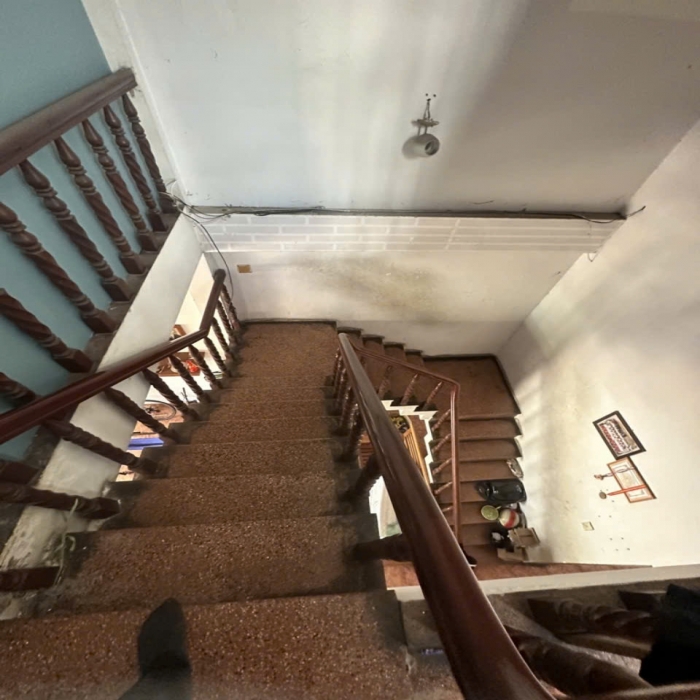 BÁN KÍN NÀNG HẬU TÂN QUÝ, PHỐ ẨM THỰC SẦM UẤT, 2 XE MERCEDES ĐẬU SÂN - 4