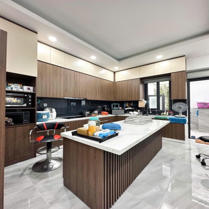 ĐÃ BÁN --- LƯU CHÍ HIẾU, 4 TẦNG BTCT, TẦNG HẦM, HẺM XE HƠI, 4x15m, 8 TỶ NHỈNH - 4