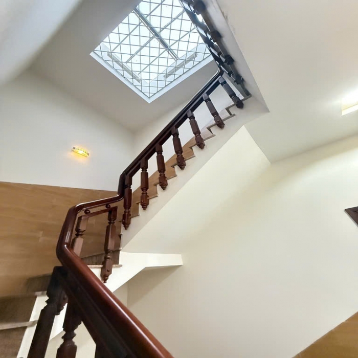 BÁN NHÀ MT THÀNH CÔNG, 4.2x18m, 5 TẦNG, KHU BÀN CỜ - 6