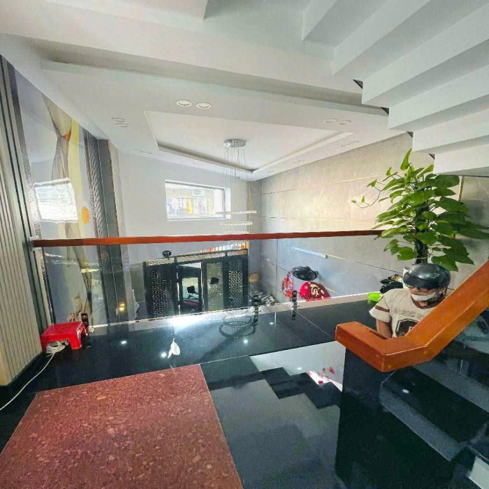 8.95-8.8 BILLION VND, 5-STORY STUNNER, EXPANDING LOT, TAN QUY, CAR ALLEY, 4.5x12m - 5