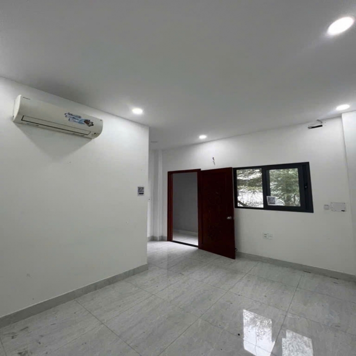 STREET FRONT - CORNER LOT | STUNNING HOUSE ON NGUYEN HUU DAT - 5
