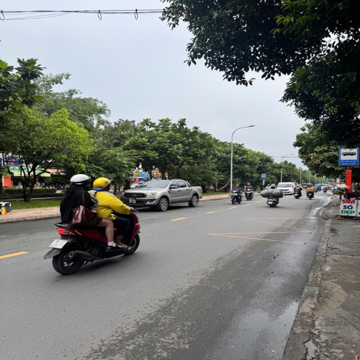 ĐÃ BÁN --- BÁN NHÀ RỘNG 5m, 1 BƯỚC MẶT TIỀN D9, TÂN PHÚ, HẺM XE HƠI - 5