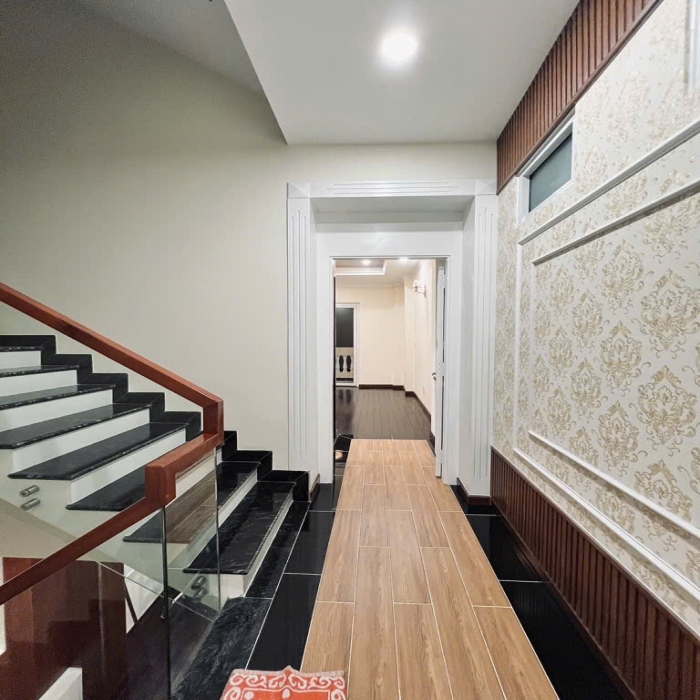 ĐÃ BÁN --- NGUYỄN THẾ TRUYỆN, 5x23m, 5 TẦNG, HẺM XE HƠI ĐỖ CỬA - 5