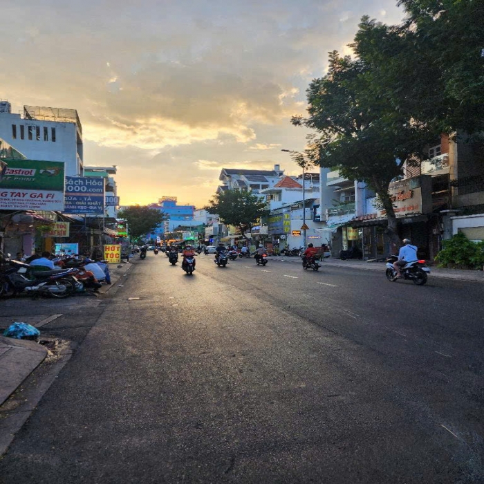 VƯỜN LÀI, HẺM XE TẢI THÔNG, 4x20m, 2 TẦNG, SÁT MẶT TIỀN, 8 TỶ NHỈNH NHẸ - 8